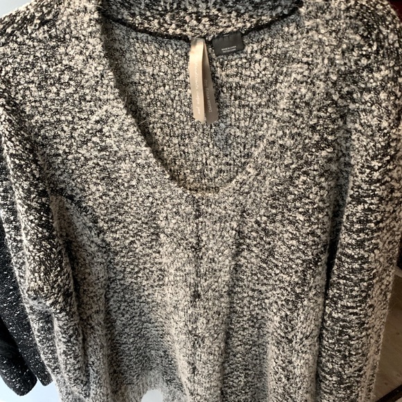 Grey fuzzy acrylic/ polyester sweater from Penningtons 3x - Picture 1 of 1